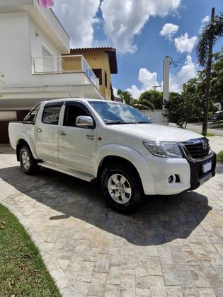 TOYOTA HILUX 2.7 SR 4X2 CD 16V FLEX 4P AUTOMÁTICO TOYOTA HILUX 2.7 SR 4X2 CD 16V FLEX 4P AUTOMÁTICO